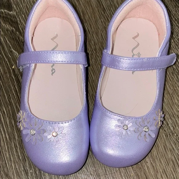 Nina Lavender daisy girl Dress Shoes with Floral Accents size 8 - Picture 1 of 5